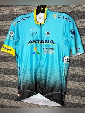 2017 Giordana Astana Cycling Team UCI World Tour Jersey Men’s Large